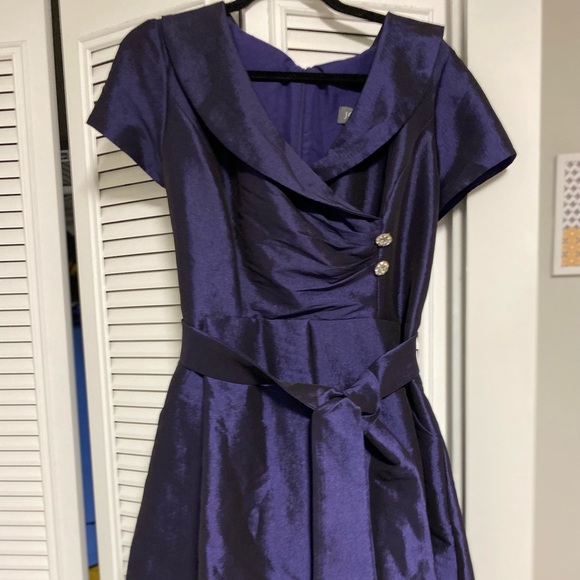 Beautiful Jewel purple dress size 12. Worn once. - Picture 1 of 2